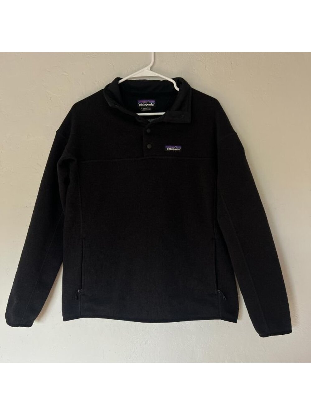 Patagonia Women's Black Sweatshirt